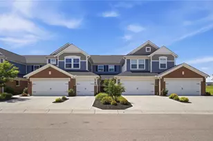 4370 Waters Edge Ln, Turtlecreek Twp, OH 45036 - Photo 3
