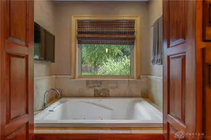 2400 Hickory Bark Dr, Washington Twp, OH 45458 - Photo 27