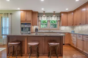 2400 Hickory Bark Dr, Washington Twp, OH 45458 - Photo 5