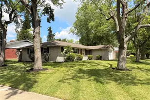 1071 Romanus Dr, Vandalia, OH 45377 - Photo 7