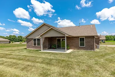 136 Pebble Creek Drive, Eaton, OH 45320 - Photo 3
