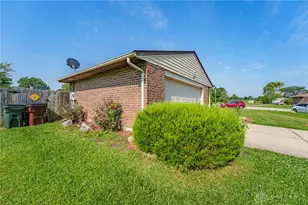 7816 Waterton Ct, Trotwood, OH 45426 - Photo 5