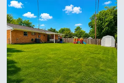 379 Ellenwood Drive, West Carrollton, OH 45449 - Photo 5