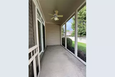 7468 New York Way, Butler Twp, OH 45414 - Photo 9