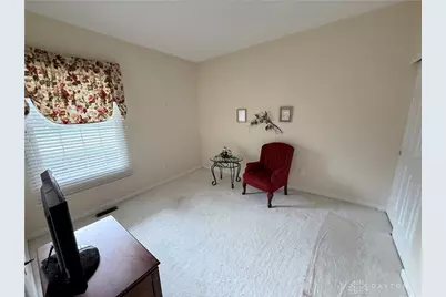 7468 New York Way, Butler Twp, OH 45414 - Photo 37