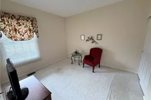 7468 New York Way, Butler Twp, OH 45414 - Photo 37