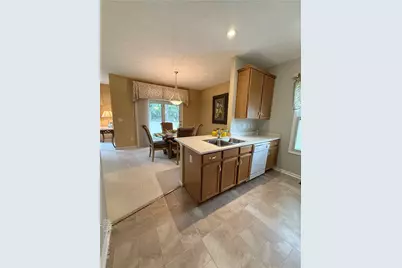 7468 New York Way, Butler Twp, OH 45414 - Photo 25