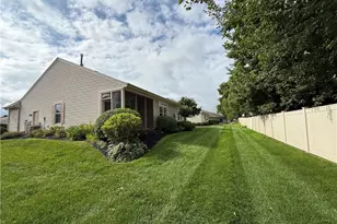 7468 New York Way, Butler Twp, OH 45414 - Photo 7