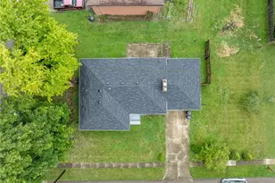317 Elm Hill Dr, Harrison Twp, OH 45415 - Photo 5