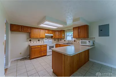 6689 Celestine Street, Huber Heights, OH 45424 - Photo 13