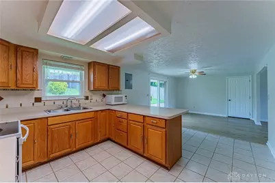 6689 Celestine Street, Huber Heights, OH 45424 - Photo 15