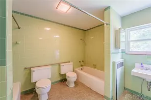 220 W Siebenthaler Ave, Dayton, OH 45405 - Photo 33