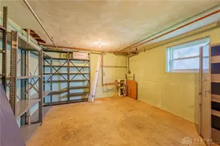 220 W Siebenthaler Ave, Dayton, OH 45405 - Photo 29