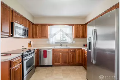 185 Katy Lane, Englewood, OH 45322 - Photo 9