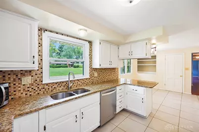 6190 Flemington Road, Dayton, OH 45459 - Photo 17