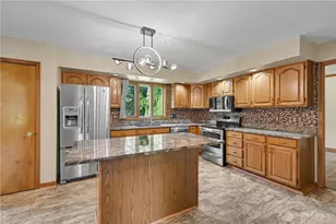 35 Sycamore Creek Dr, Springboro, OH 45066 - Photo 3