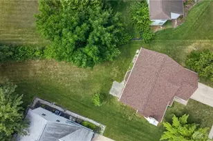 322 Meadowgrove Dr, Englewood, OH 45322 - Photo 29