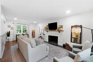 679 Meadowview Dr, Washington Twp, OH 45459 - Photo 17