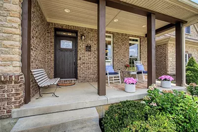 196 Blue Jay Way, Chester Township, OH 45177 - Photo 3