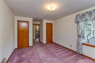7853 Chambersburg Rd, Huber Heights, OH 45424 - Photo 17