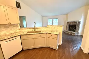 10029 Village Tree Ct, Miamisburg, OH 45342 - Photo 7