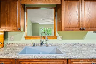 1989 N Longview St, Beavercreek, OH 45432 - Photo 13