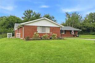 555 Adrian Ct, Fairborn, OH 45324 - Photo 3