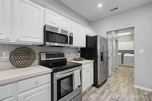 8823 Birkdale Hills Cir, Washington Twp, OH 45458 - Photo 21