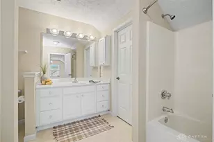 8823 Birkdale Hills Cir, Washington Twp, OH 45458 - Photo 43