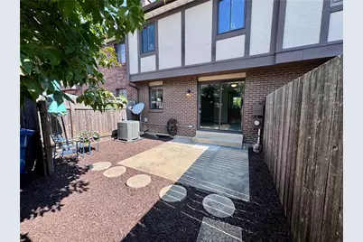 7488 Graystone Court #203, West Chester, OH 45069 - Photo 3