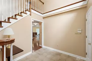2662 Vienna Estates Dr, Miami Township, OH 45459 - Photo 9