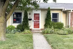 126 W Van Lake Dr, Vandalia, OH 45377 - Photo 1