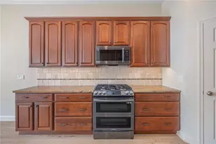 10138 Benham Dr, Washington Twp, OH 45458 - Photo 13