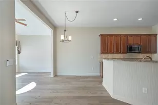 10138 Benham Dr, Washington Twp, OH 45458 - Photo 9