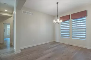10138 Benham Dr, Washington Twp, OH 45458 - Photo 5