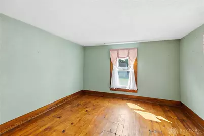 121 E Main Street, West Carrollton, OH 45449 - Photo 17