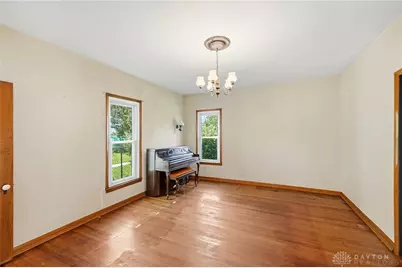121 E Main Street, West Carrollton, OH 45449 - Photo 9
