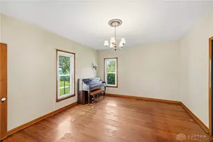 121 E Main St, West Carrollton, OH 45449 - Photo 9