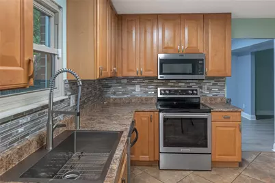 8930 Willowgate Lane, Huber Heights, OH 45424 - Photo 9