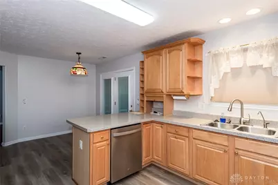 1295 Candlelite Lane, Fairborn, OH 45324 - Photo 7