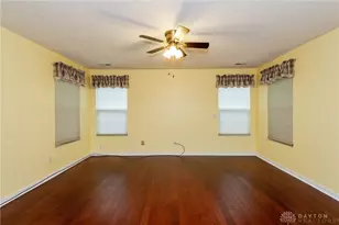 1295 Candlelite Ln, Fairborn, OH 45324 - Photo 9