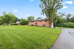 1310 Old Country Ln, Dayton, OH 45414 - Photo 3