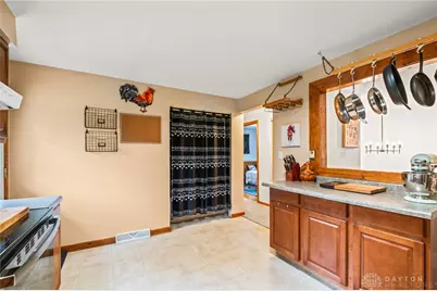 1310 Old Country Lane, Dayton, OH 45414 - Photo 11