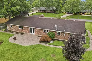2372 Banyon Dr, Beavercreek, OH 45431 - Photo 3