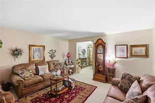 7301 Stonehurst Dr, Dayton, OH 45424 - Photo 3