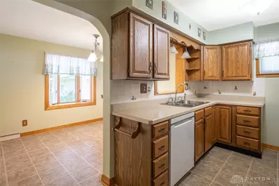 241 Hypathia Avenue, Dayton, OH 45404 - Photo 9