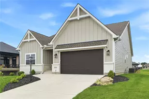 9333 Rochelle Ln, Clear Creek Township, OH 45458 - Photo 3