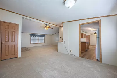11054 Oakwood Village Boulevard, Miamisburg, OH 45342 - Photo 7