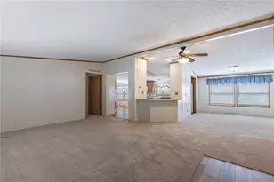 11054 Oakwood Village Blvd, Miamisburg, OH 45342 - Photo 3
