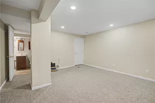 100 Greendale Dr, Kettering, OH 45429 - Photo 33